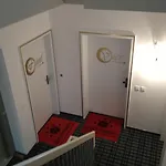 Schottennester Schlafen An Der Kraemerbruecke アパート *