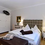 Schottennester Schlafen An Der Kraemerbruecke エアフルト