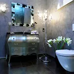 Schottennester Schlafen An Der Kraemerbruecke