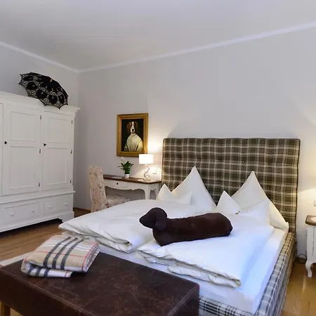 Schottennester Schlafen An Der Kraemerbruecke إرفورت