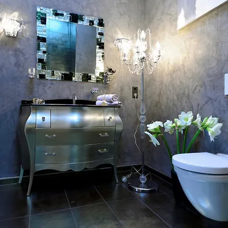 Schottennester Schlafen An Der Kraemerbruecke