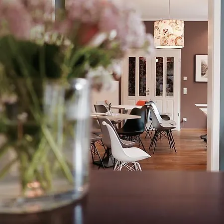 Schottennester Schlafen An Der Kraemerbruecke إرفورت