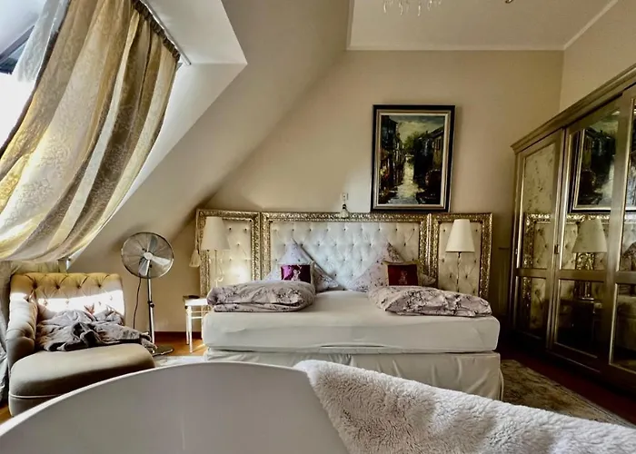 Schottennester Schlafen An Der Krämerbrücke Erfurt