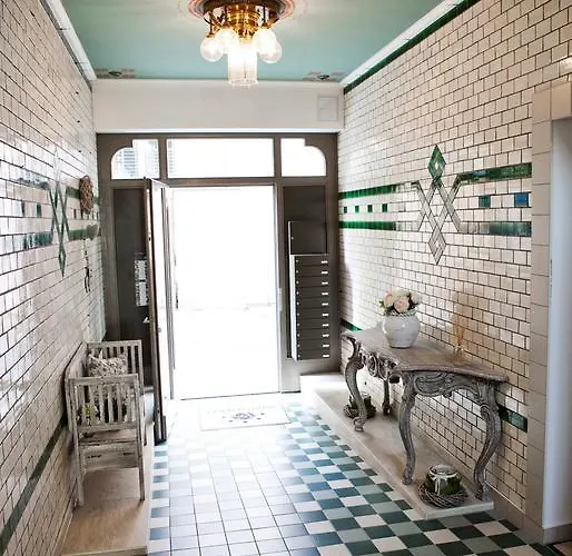 Schottennester Schlafen An Der Kraemerbruecke Erfurt