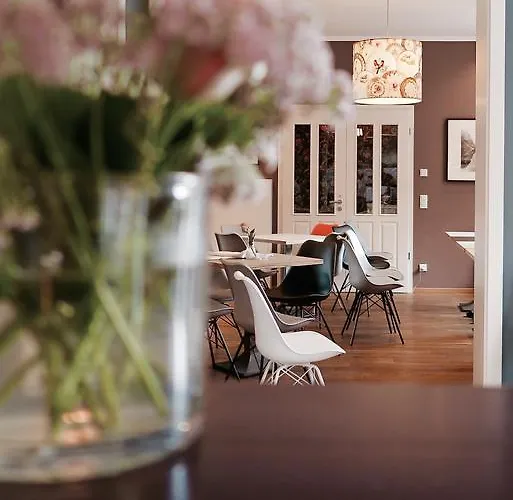 Schottennester Schlafen An Der Kraemerbruecke Erfurt